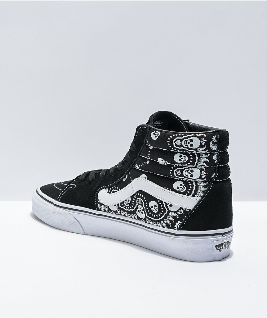 Vans-Sk8-Hi-Bandana-Black-&-White-Skate-Shoes-_339933-back-US.webp