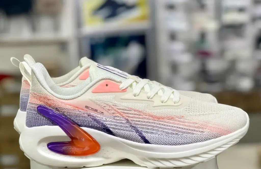 Erke Men Cushioning Running Shoes  3275