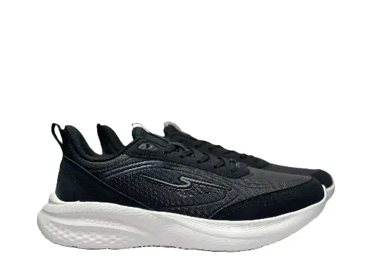 Erke Black/White Training Shoes